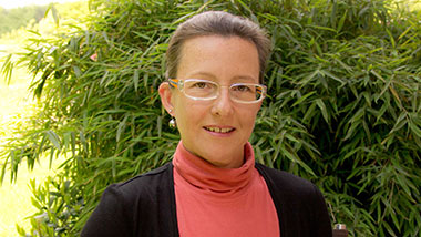 Frau Asanger Prokuristin