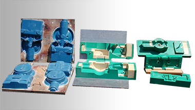Gießereimodellbau Formeinrichtung aus Formplatten u. Kernkasten für Getriebegehäuse